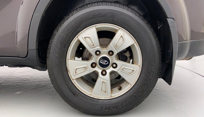 2015 Mahindra XUV500 W8 FWD, Diesel, Manual, 1,18,491 km, Left Rear Wheel
