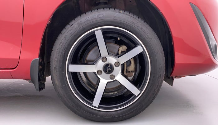 2018 Toyota YARIS J MT, Petrol, Manual, 61,783 km, Right Front Wheel