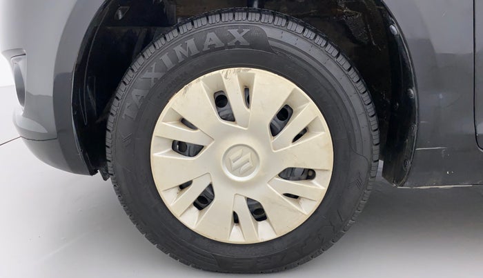 2011 Maruti Swift VXI, Petrol, Manual, 55,932 km, Left Front Wheel