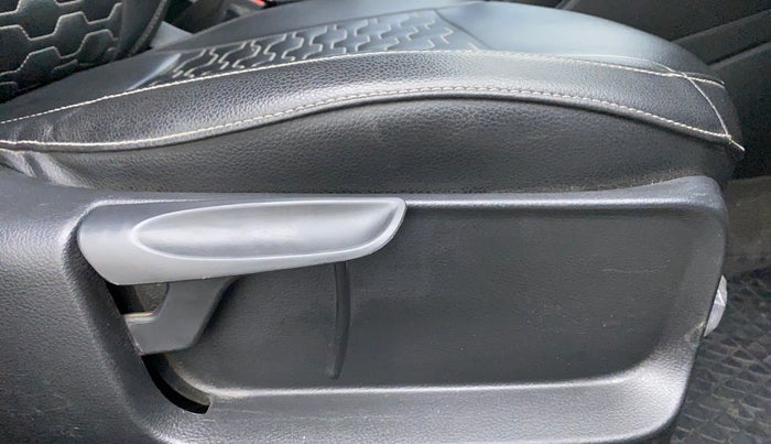 2019 Volkswagen Ameo COMFORTLINE 1.0, Petrol, Manual, 65,498 km, Driver Side Adjustment Panel