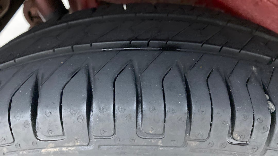 Right Rear Tyre Tread