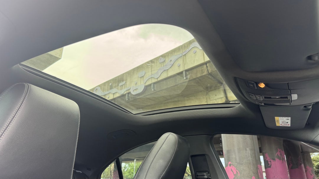 Interior Sunroof/Moonroof