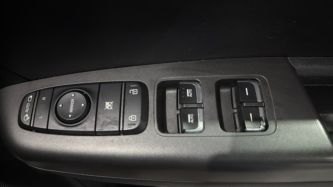 2018 Kia Sportage Si Premium (FWD), Automatic, 66949 km, Drivers Side Door Panel Controls