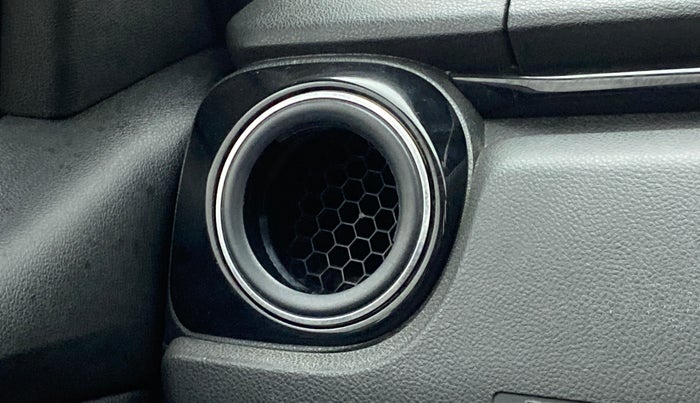 2019 Renault Duster RXS 85 PS, Diesel, Manual, 17,501 km, AC Unit - Front vent has minor damage