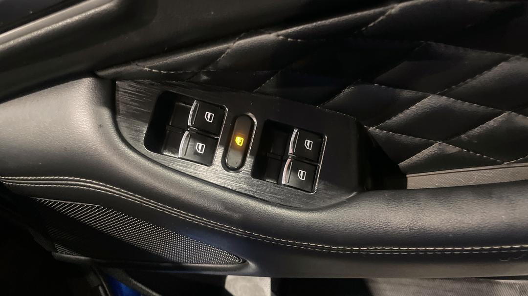 2021 GWM Ute Cannon-X (4x4), Automatic, 75654 km, Drivers Side Door Panel Controls