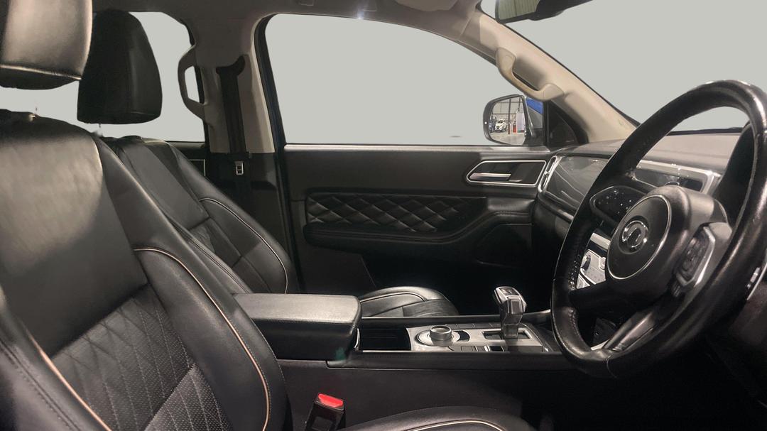 2021 GWM Ute Cannon-X (4x4), Automatic, 75654 km, Right Side Front Door Cabin View