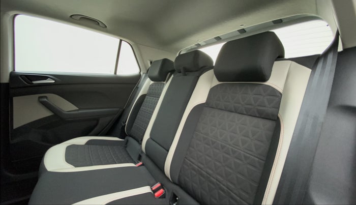 2021 Volkswagen TAIGUN GT PLUS 1.5 TSI DSG, Petrol, Automatic, 11,686 km, Right Side Rear Door Cabin
