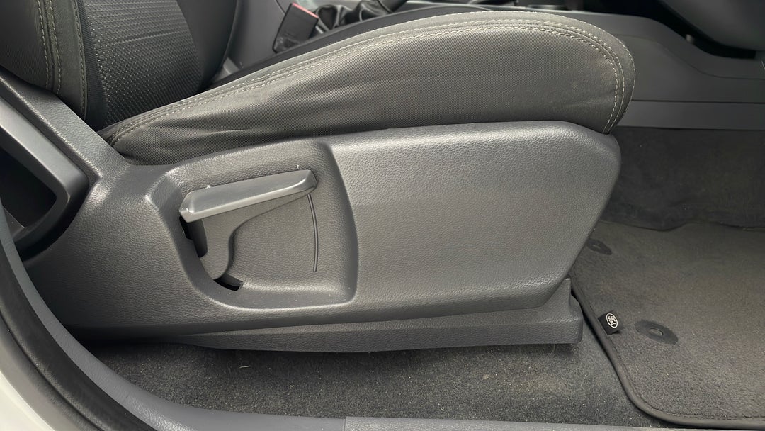 2016 Ford Everest Trend (rwd), Automatic, 84386 km, Drivers Side Adjustment Panel