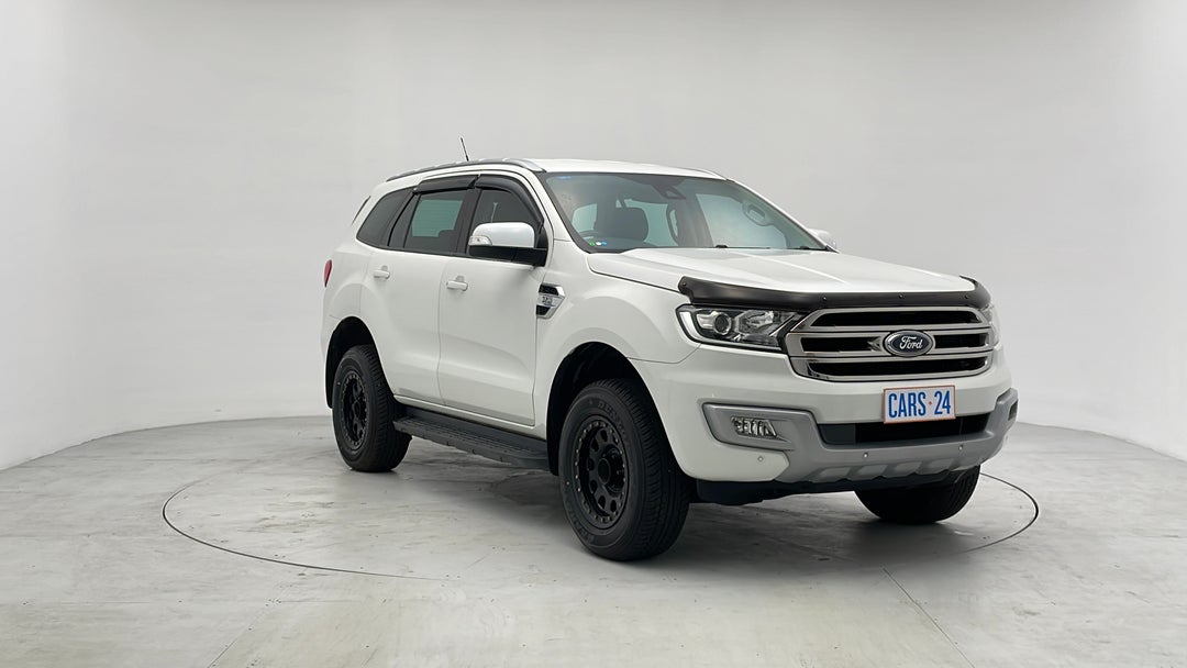 2016 Ford Everest Trend (rwd), Automatic, 84386 km, Right Front Diagonal (45- Degree) View