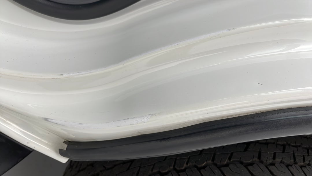 2016 Ford Everest Trend (rwd), Automatic, 84386 km, Door Sills Rear LHS Scratch