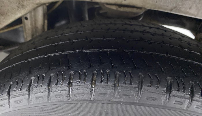 2017 Maruti Alto K10 VXI P, CNG, Manual, 53,519 km, Left Rear Tyre Tread