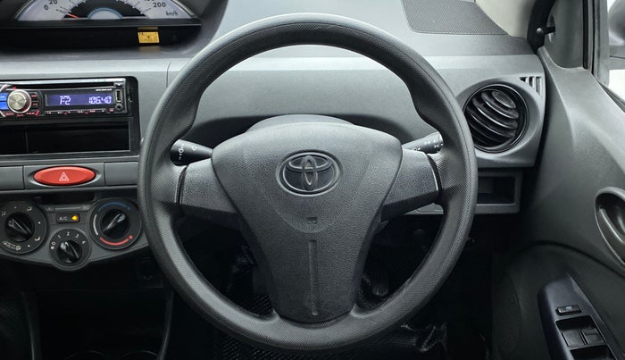 2012 Toyota Etios Liva GD, Diesel, Manual, 1,40,512 km, Steering Wheel Close Up