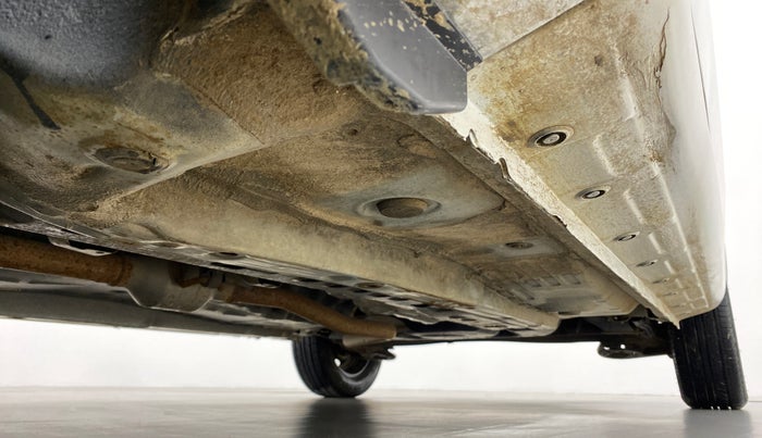 2012 Toyota Etios Liva GD, Diesel, Manual, 1,40,512 km, Right Side Underbody