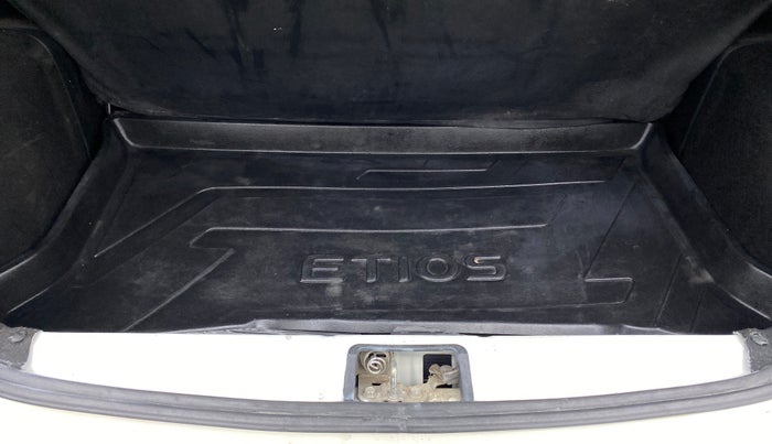 2012 Toyota Etios Liva GD, Diesel, Manual, 1,40,512 km, Boot Inside