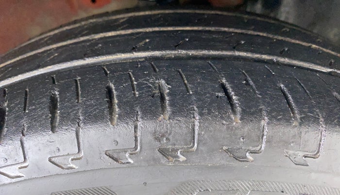 2017 Maruti IGNIS ZETA 1.2 K12, Petrol, Manual, 57,710 km, Right Front Tyre Tread