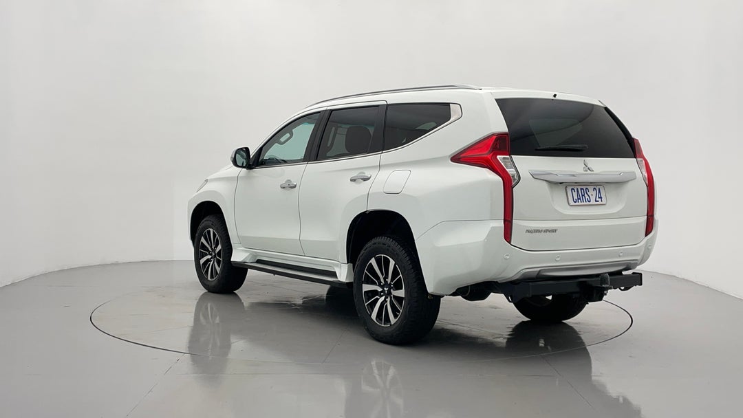 Left Back Diagonal (45- Degree) View