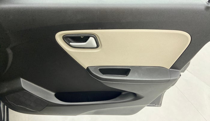 2021 Maruti Alto VXI, Petrol, Manual, 1,953 km, Driver Side Door Panels Control