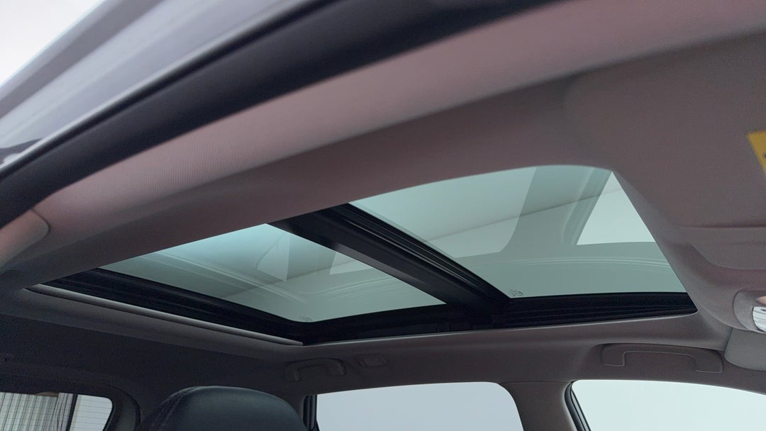 Interior Sunroof/Moonroof