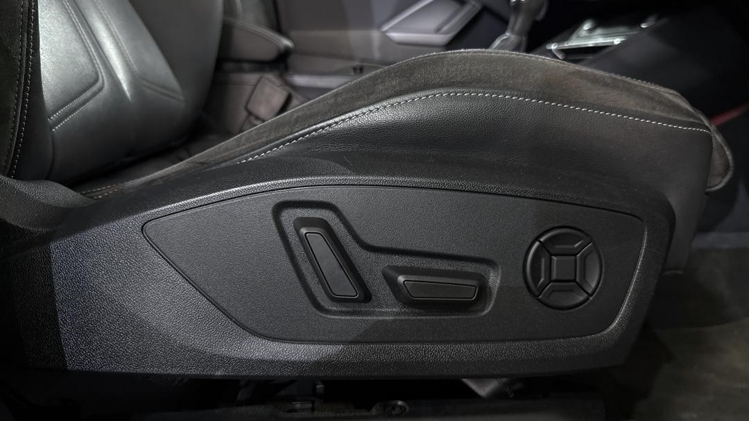 2020 Audi Q3 40 Tfsi Quattro S Line, Automatic, 62256 km, Drivers Side Adjustment Panel