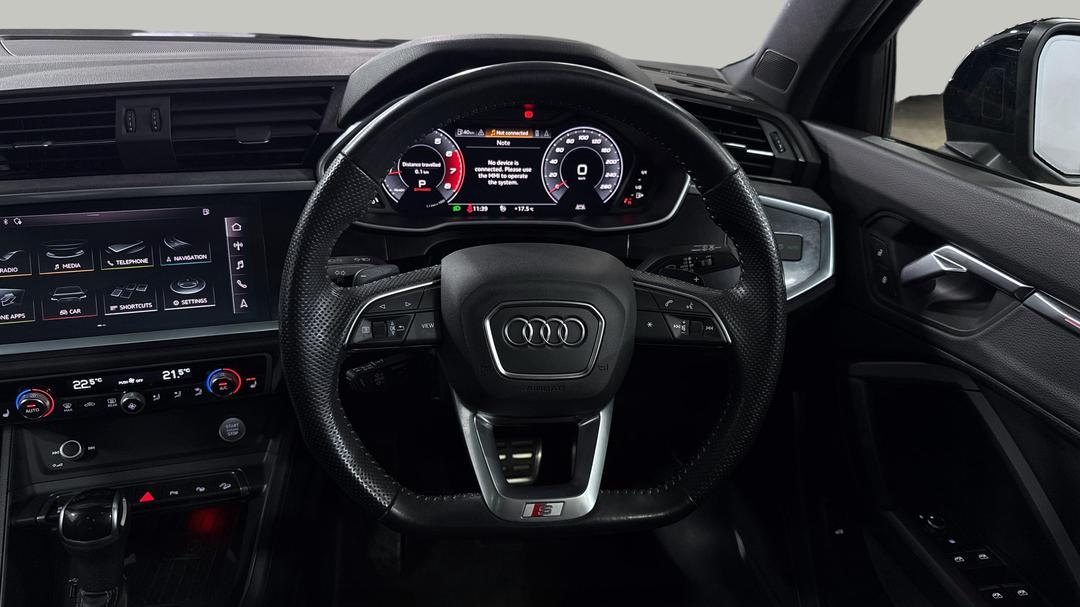 2020 Audi Q3 40 Tfsi Quattro S Line, Automatic, 62256 km, Steering Wheel Close-up