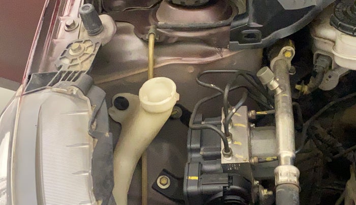 2017 Honda BR-V 1.5L I-VTEC S, Petrol, Manual, 37,073 km, Front windshield - Wiper bottle cap missing
