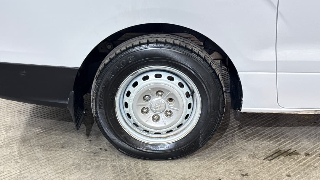 2020 Hyundai Iload 6s Twin Swing, Automatic, 101833 km, Right Rear Wheel