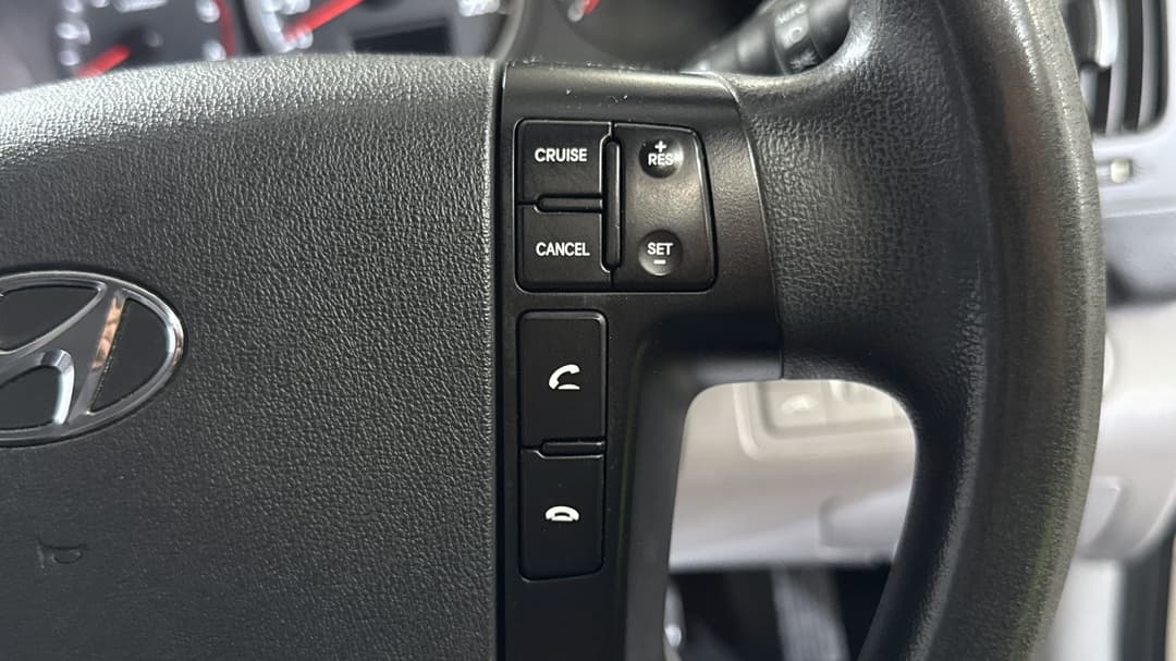 2020 Hyundai Iload 6s Twin Swing, Automatic, 101833 km, Cruise Control