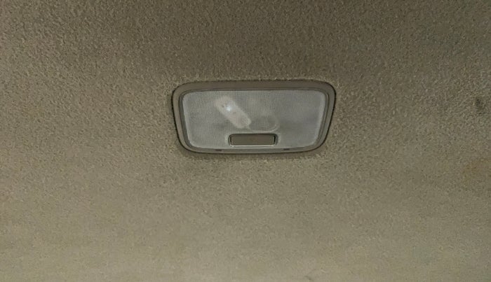 2016 Hyundai Elite i20 ASTA 1.2, CNG, Manual, 1,15,488 km, Ceiling - Roof light/s not working