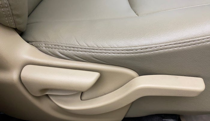 2016 Honda Amaze 1.2L I-VTEC S, Petrol, Manual, 51,836 km, Driver Side Adjustment Panel