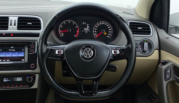 2017 Volkswagen Vento HIGHLINE PETROL, Petrol, Manual, 42,829 km, Steering Wheel Close Up