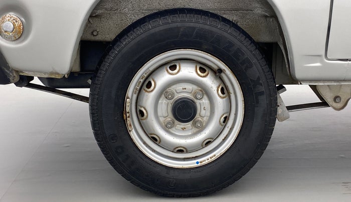 2017 Maruti OMNI E STD, Petrol, Manual, 18,900 km, Right Rear Wheel