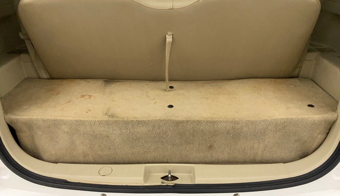 2016 Maruti Ertiga VXI CNG, CNG, Manual, 98,246 km, Boot Inside