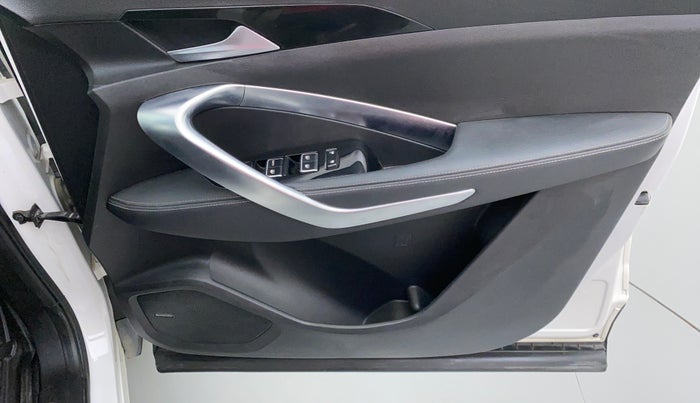 2019 MG HECTOR SHARP DCT PETROL, Petrol, Automatic, 17,185 km, Driver Side Door Panels Control