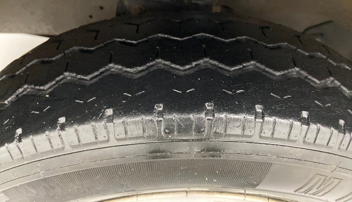 2019 Maruti Eeco 5 STR WITH AC PLUSHTR, Petrol, Manual, 15,689 km, Left Front Tyre Tread