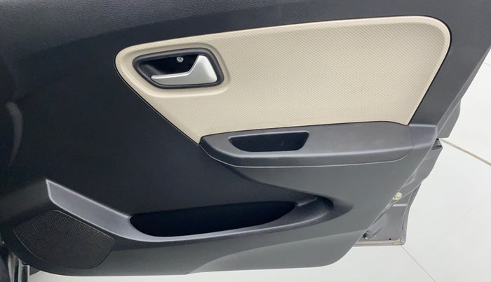 2019 Maruti Alto VXI, Petrol, Manual, 43,092 km, Driver Side Door Panels Controls