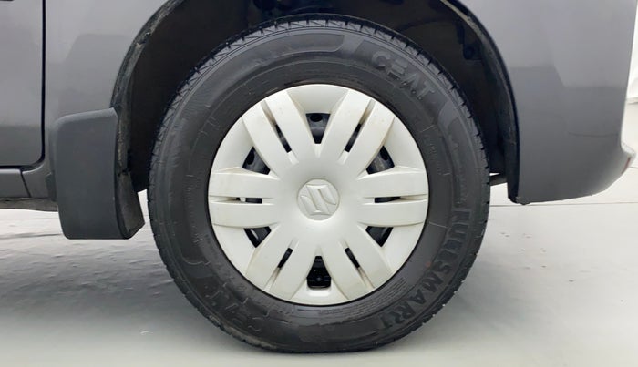 2019 Maruti Alto VXI, Petrol, Manual, 43,092 km, Right Front Tyre