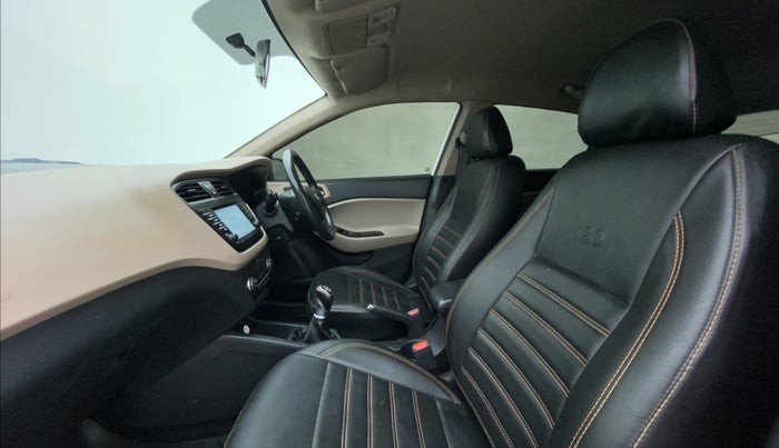 2017 Hyundai Elite i20 1.4 CRDI ASTA (O), Diesel, Manual, 96,621 km, Right Side Front Door Cabin