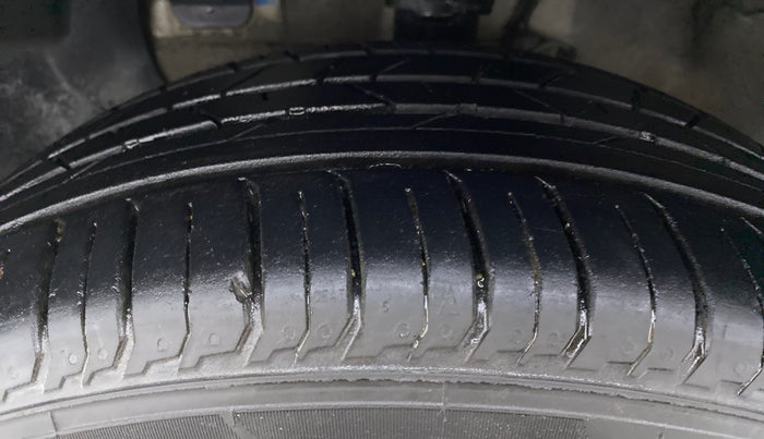 2017 Hyundai Elite i20 1.4 CRDI ASTA (O), Diesel, Manual, 96,621 km, Left Front Tyre Tread