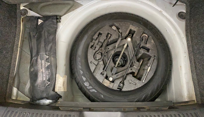 2015 Volkswagen Polo COMFORTLINE 1.2L, Petrol, Manual, 68,248 km, Spare Tyre