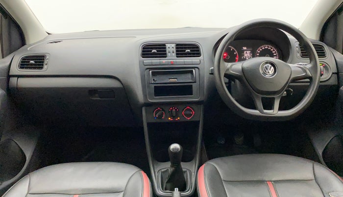 2015 Volkswagen Polo COMFORTLINE 1.2L, Petrol, Manual, 68,248 km, Dashboard