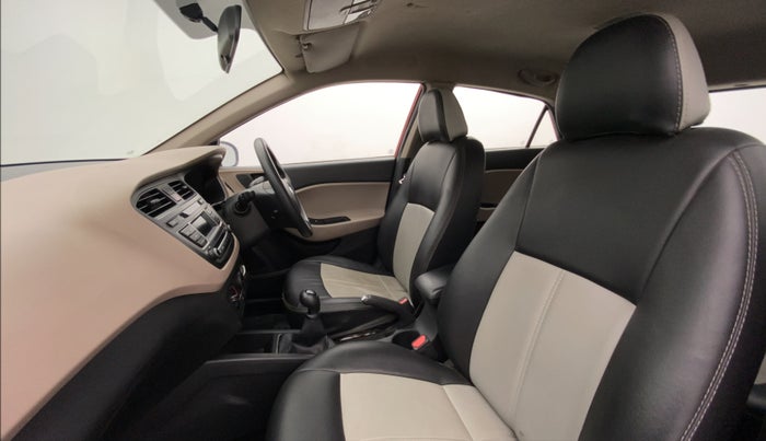 2016 Hyundai Elite i20 MAGNA 1.2, Petrol, Manual, 48,155 km, Right Side Front Door Cabin View