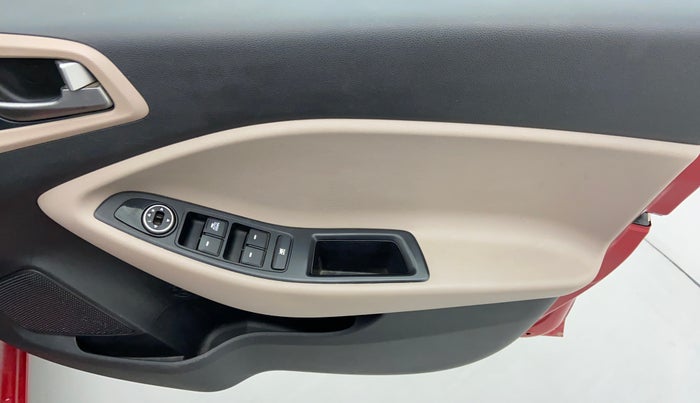 2016 Hyundai Elite i20 MAGNA 1.2, Petrol, Manual, 48,155 km, Driver Side Door Panels Control