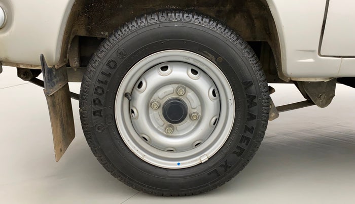 2017 Maruti OMNI E STD, Petrol, Manual, 20,504 km, Right Rear Wheel