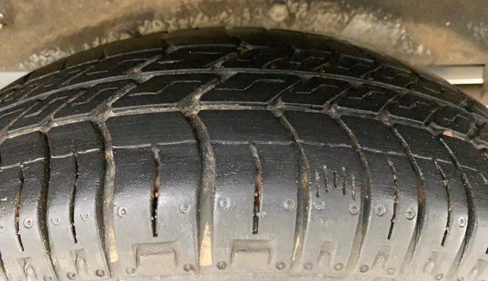 2017 Maruti OMNI E STD, Petrol, Manual, 20,504 km, Left Rear Tyre Tread