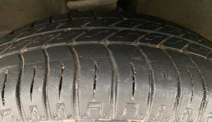 2017 Maruti OMNI E STD, Petrol, Manual, 20,504 km, Right Front Tyre Tread