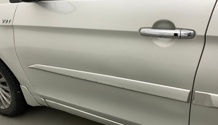 2016 Maruti Ciaz ZXI+, Petrol, Manual, 61,796 km, Front passenger door - Minor scratches