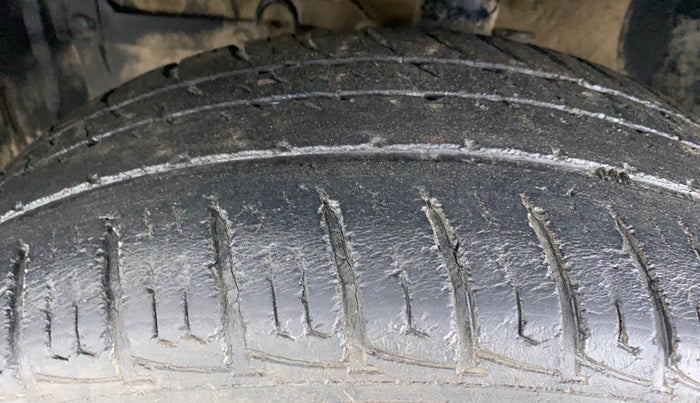 2017 Maruti Vitara Brezza VDI OPT, Diesel, Manual, 74,418 km, Left Front Tyre Tread