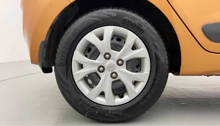 2015 Hyundai Grand i10 SPORTZ 1.2 KAPPA VTVT, Petrol, Manual, 40,734 km, Right Rear Wheel