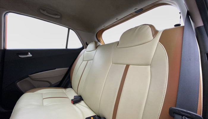 2015 Hyundai Grand i10 SPORTZ 1.2 KAPPA VTVT, Petrol, Manual, 40,734 km, Right Side Rear Door Cabin