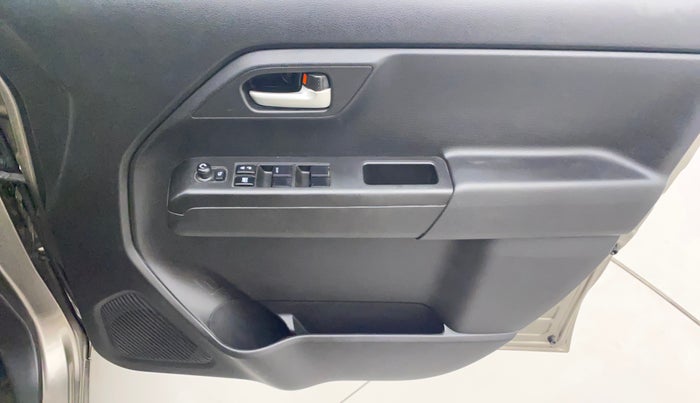 2020 Maruti New Wagon-R ZXI 1.2, Petrol, Manual, 40,345 km, Driver Side Door Panels Control